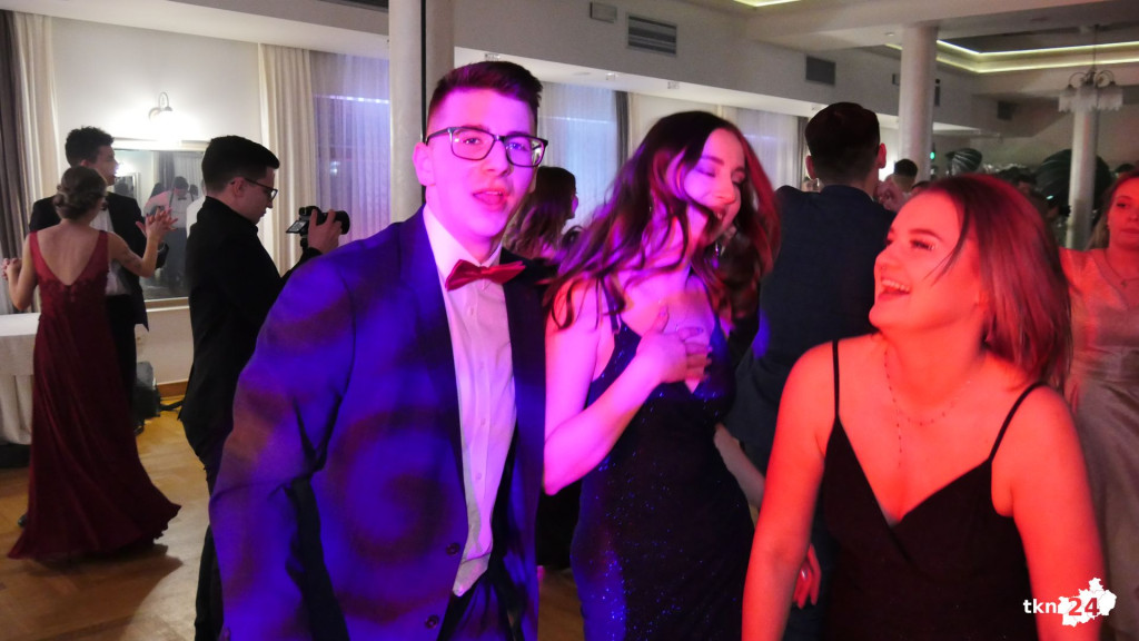 Opoczyńska studniówka w Astorii w Końskich. Była gwiazda disco-polo! [WIDEO, zdjęcia]