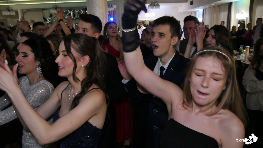 Opoczyńska studniówka w Astorii w Końskich. Była gwiazda disco-polo! [WIDEO, zdjęcia]