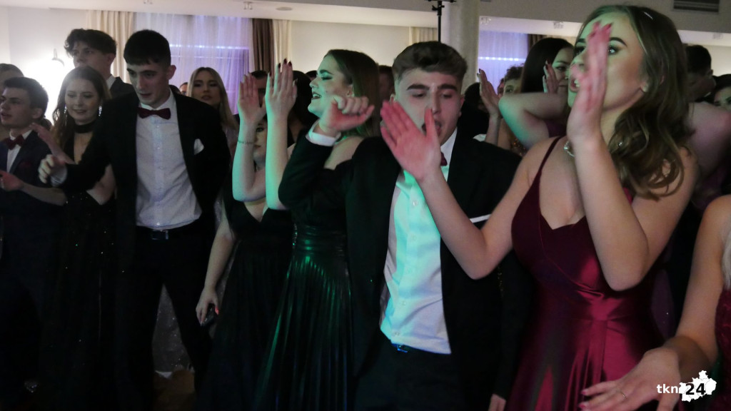 Opoczyńska studniówka w Astorii w Końskich. Była gwiazda disco-polo! [WIDEO, zdjęcia]