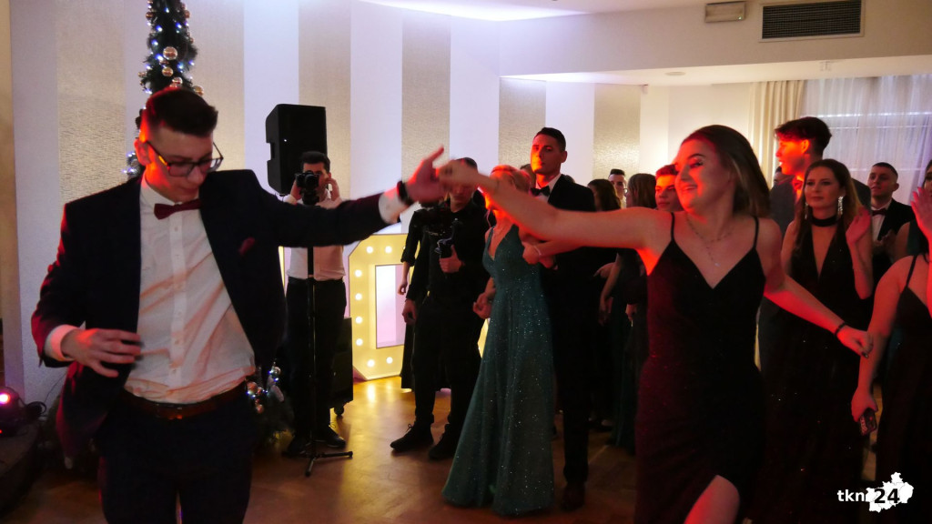 Opoczyńska studniówka w Astorii w Końskich. Była gwiazda disco-polo! [WIDEO, zdjęcia]
