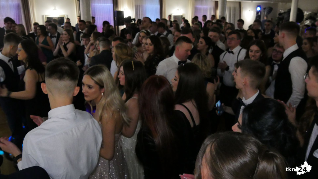 Opoczyńska studniówka w Astorii w Końskich. Była gwiazda disco-polo! [WIDEO, zdjęcia]