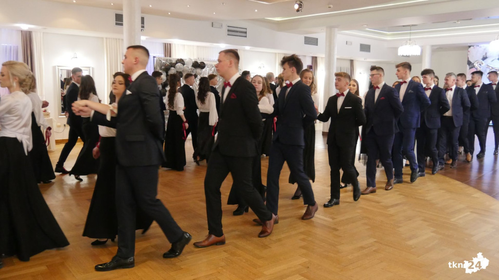 Opoczyńska studniówka w Astorii w Końskich. Była gwiazda disco-polo! [WIDEO, zdjęcia]