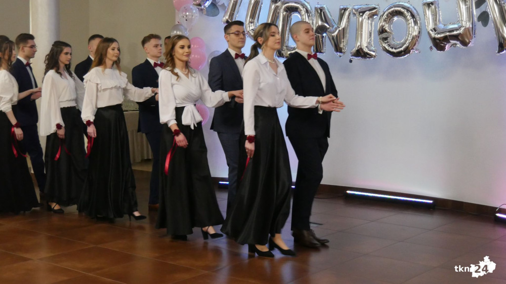 Opoczyńska studniówka w Astorii w Końskich. Była gwiazda disco-polo! [WIDEO, zdjęcia]