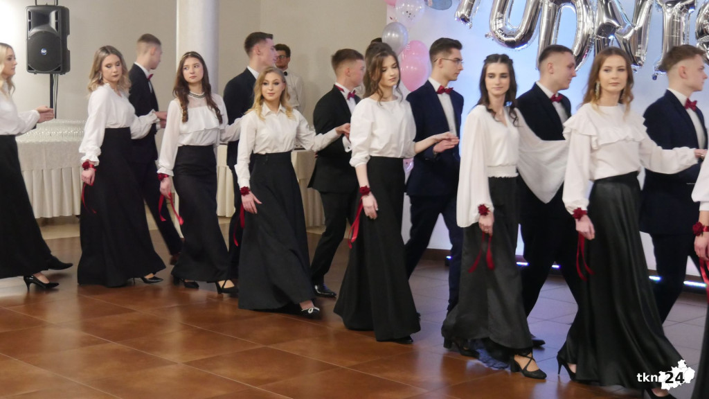 Opoczyńska studniówka w Astorii w Końskich. Była gwiazda disco-polo! [WIDEO, zdjęcia]