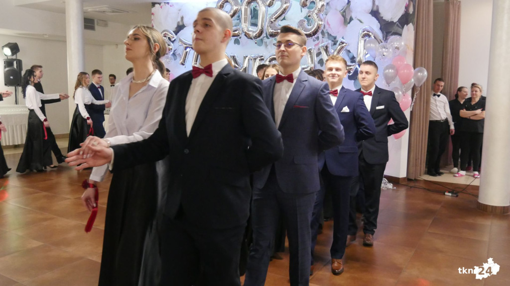 Opoczyńska studniówka w Astorii w Końskich. Była gwiazda disco-polo! [WIDEO, zdjęcia]