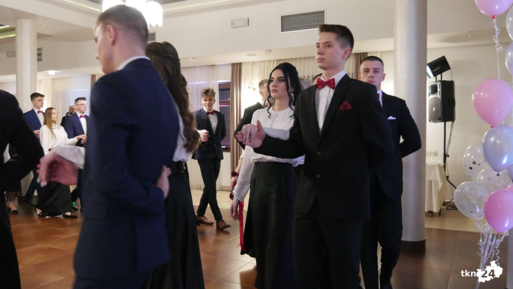 Opoczyńska studniówka w Astorii w Końskich. Była gwiazda disco-polo! [WIDEO, zdjęcia]
