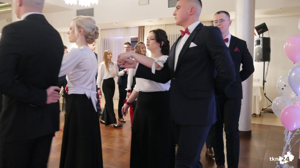 Opoczyńska studniówka w Astorii w Końskich. Była gwiazda disco-polo! [WIDEO, zdjęcia]