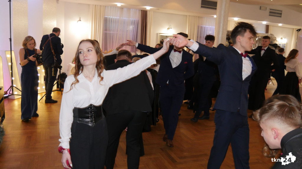 Opoczyńska studniówka w Astorii w Końskich. Była gwiazda disco-polo! [WIDEO, zdjęcia]
