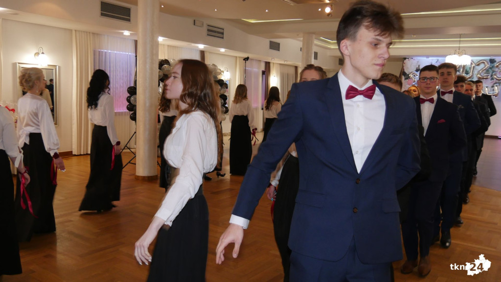 Opoczyńska studniówka w Astorii w Końskich. Była gwiazda disco-polo! [WIDEO, zdjęcia]