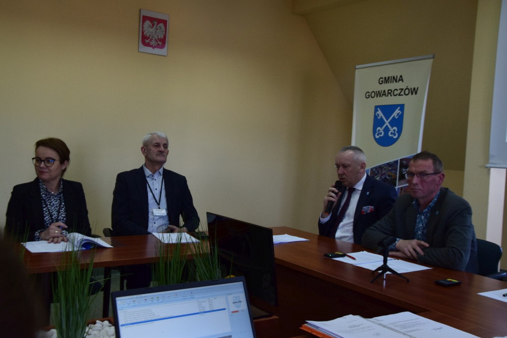 Konsultacje społeczne w sprawie praw miejskich Gowarczowa