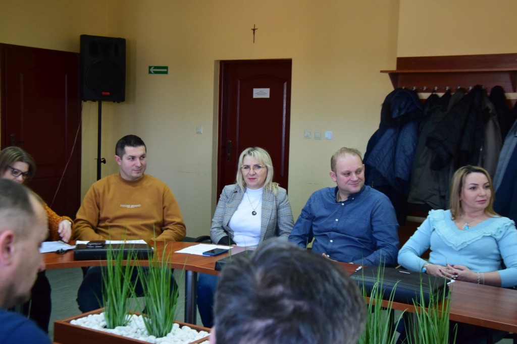 Konsultacje społeczne w sprawie praw miejskich Gowarczowa