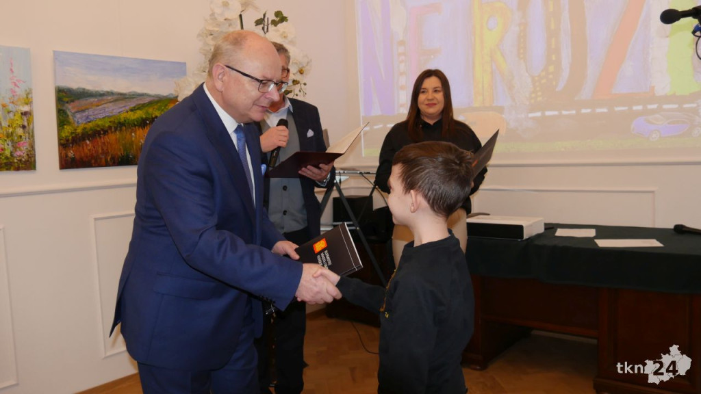Młodzi plastycy zwrócili uwagę na problem zanieczyszczeń powietrza [wideo, zdjęcia]