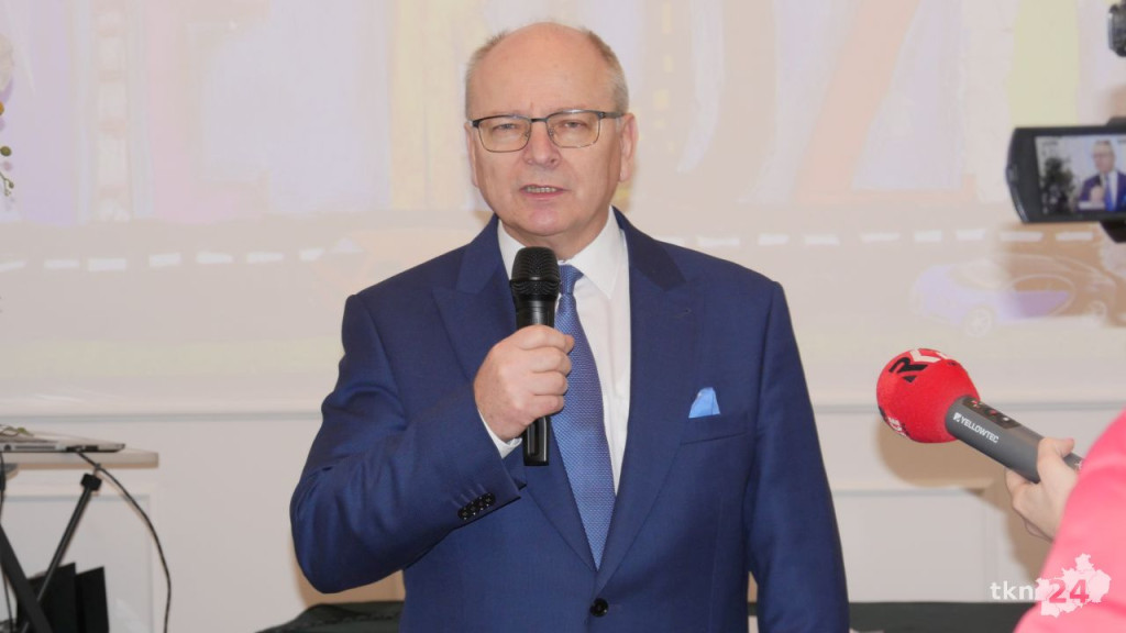 Młodzi plastycy zwrócili uwagę na problem zanieczyszczeń powietrza [wideo, zdjęcia]