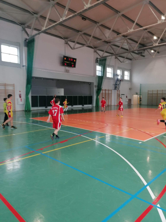 Piłkarskie i koszykarskie zmagania o Puchar Burmistrza Stąporkowa