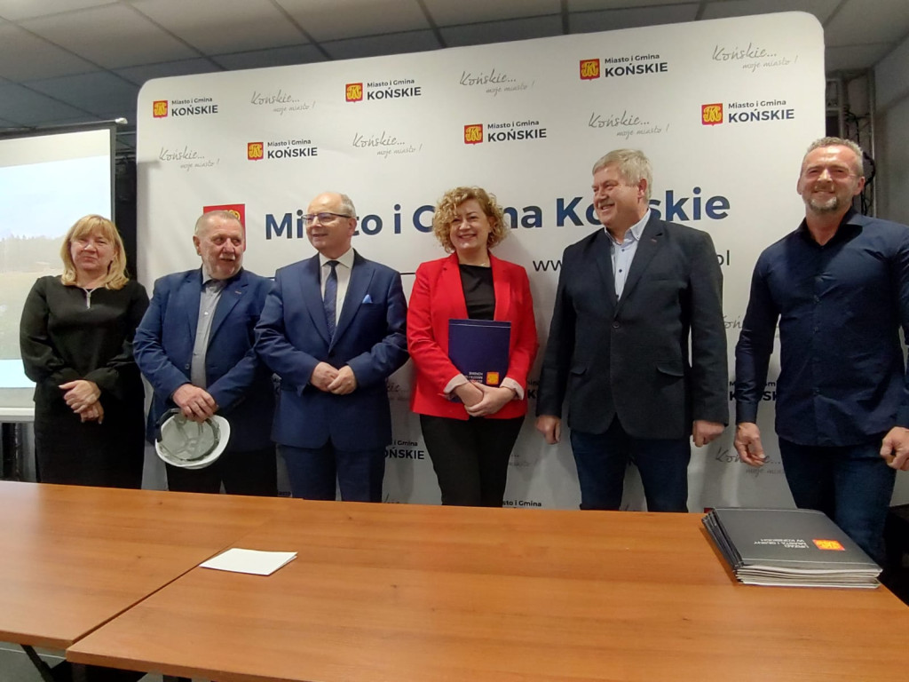 Wielka radość w sołectwach! Gmina Końskie uzbroi je w świetlice [wideo, zdjęcia]
