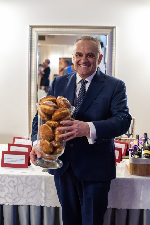 Pomagali i bawili się podczas V Balu Charytatywnego [zdjęcia]