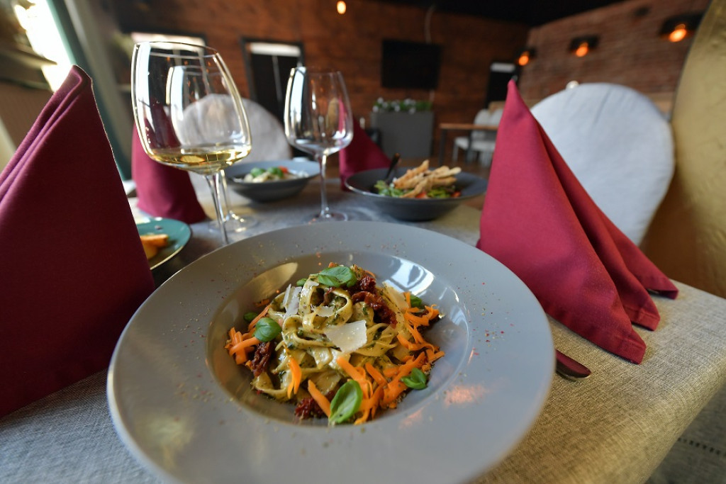 Bistro Krakowska odświeża menu. Zaprasza też na salę bankietową [zdjęcia]