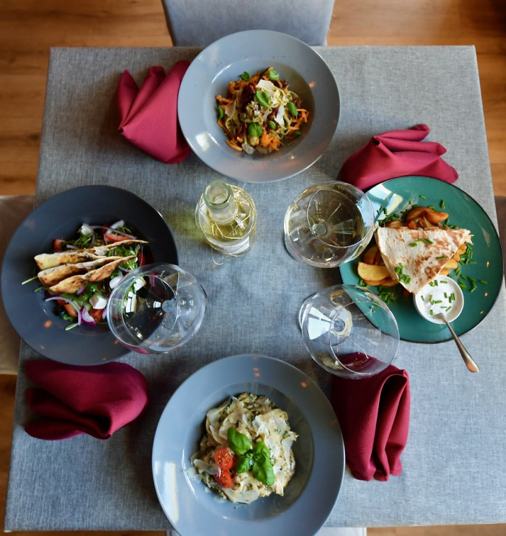 Bistro Krakowska odświeża menu. Zaprasza też na salę bankietową [zdjęcia]
