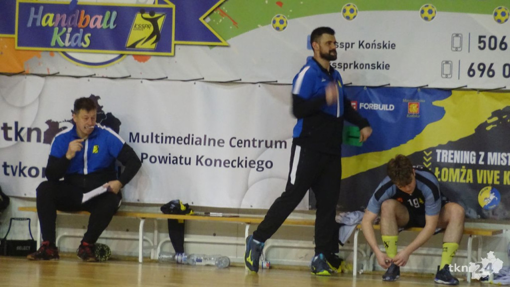Świetne widowisko w derbach świętokrzyskiego. Konie przegrywają po karnych [wideo, zdjęcia]