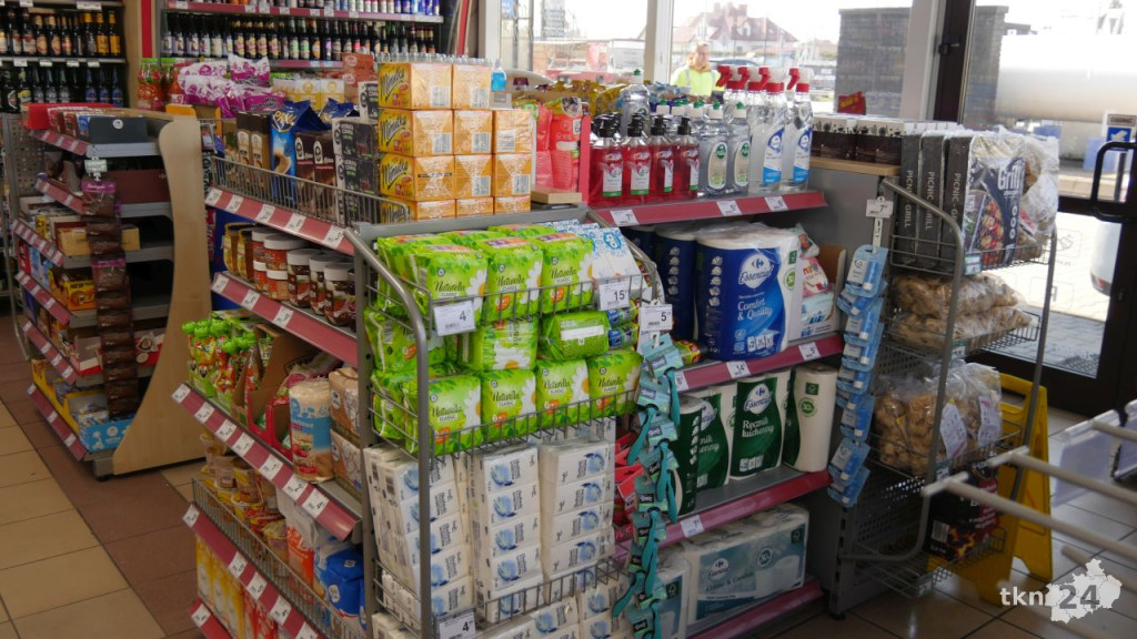 Carrefour Express w Końskich z nowymi godzinami otwarcia i wieloma promocjami [zdjęcia]
