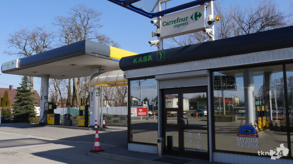 Carrefour Express w Końskich z nowymi godzinami otwarcia i wieloma promocjami [zdjęcia]
