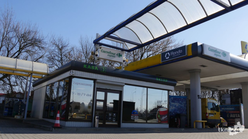 Carrefour Express w Końskich z nowymi godzinami otwarcia i wieloma promocjami [zdjęcia]