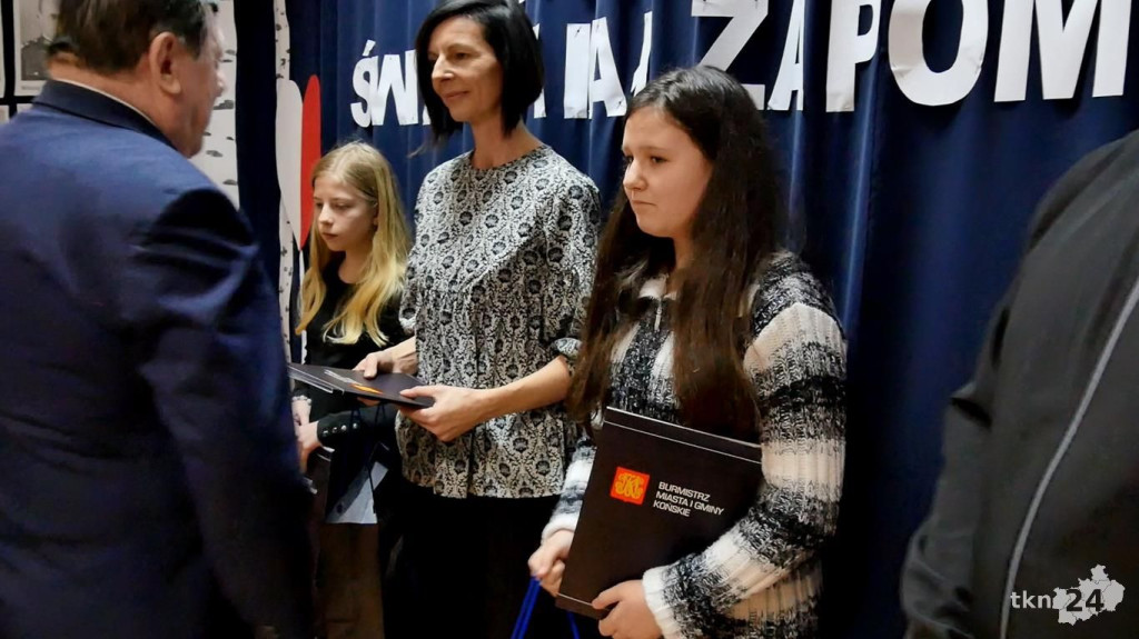 Tropem Wilczym. V Marszobieg Pamięci w Końskich i rozstrzygnięcie gminnych konkursów [wideo, zdjęcia]