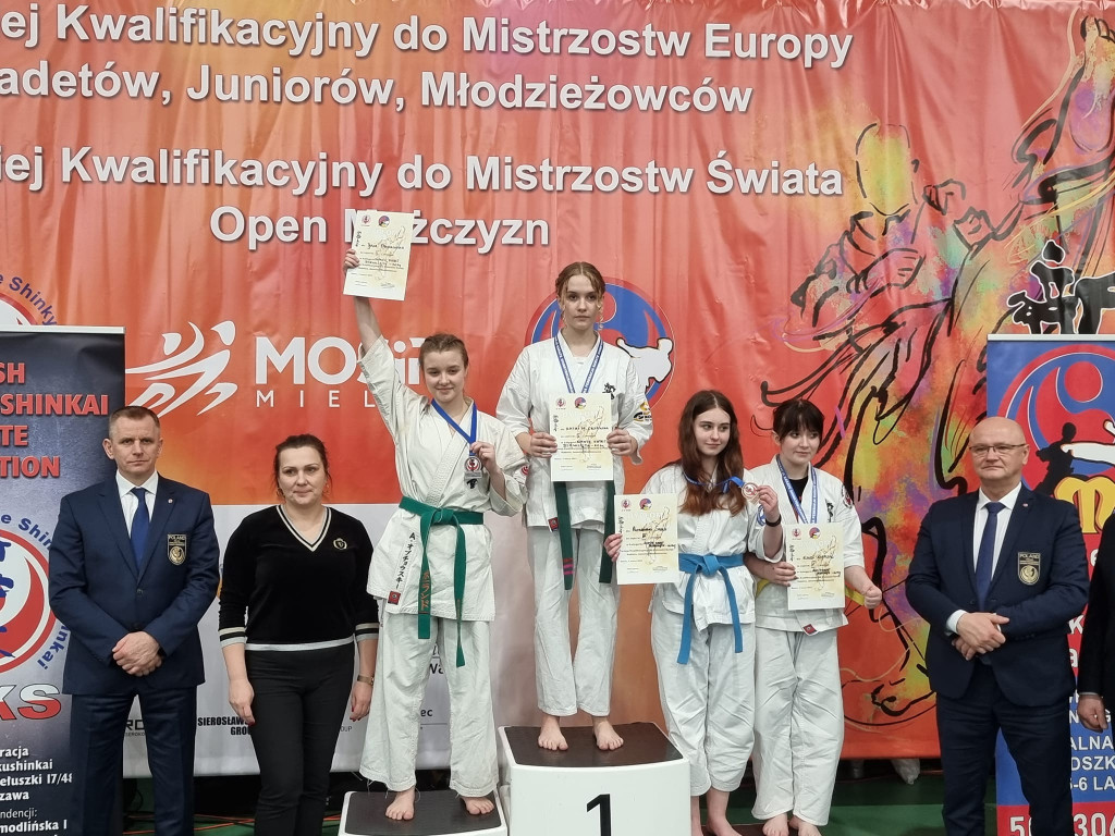 Ośmioro koneckich karateków pojedzie na Mistrzostwa Europy! [zdjęcia]