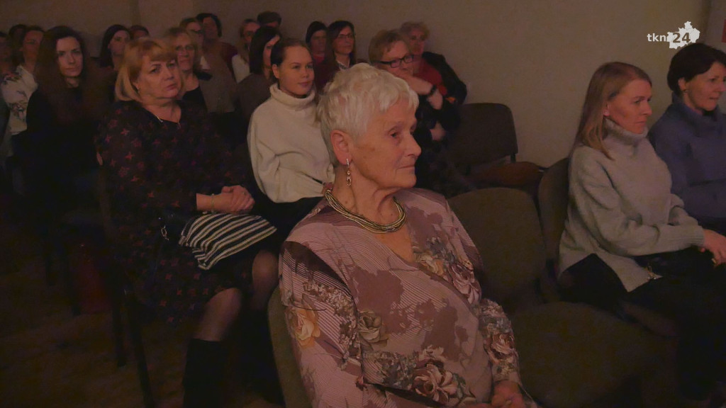 Zuzanna śpiewała piosenki na Dzień Kobiet w Gowarczowie [wideo, zdjęcia]