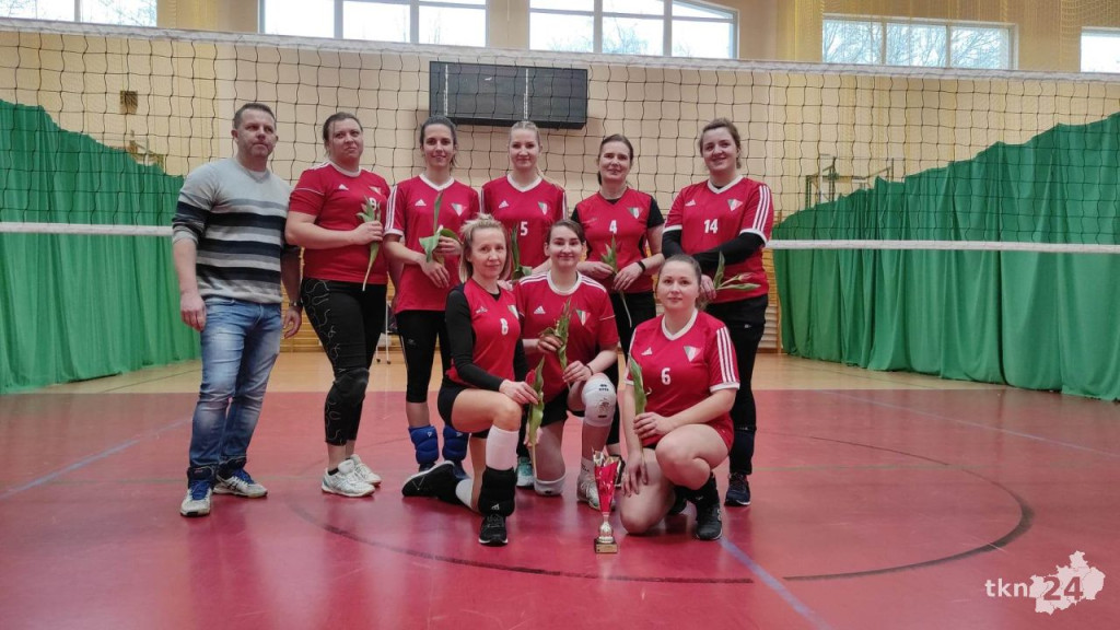 Fałkowianki z wygraną w tradycyjnym turnieju na Dzień Kobiet [wideo, zdjęcia]
