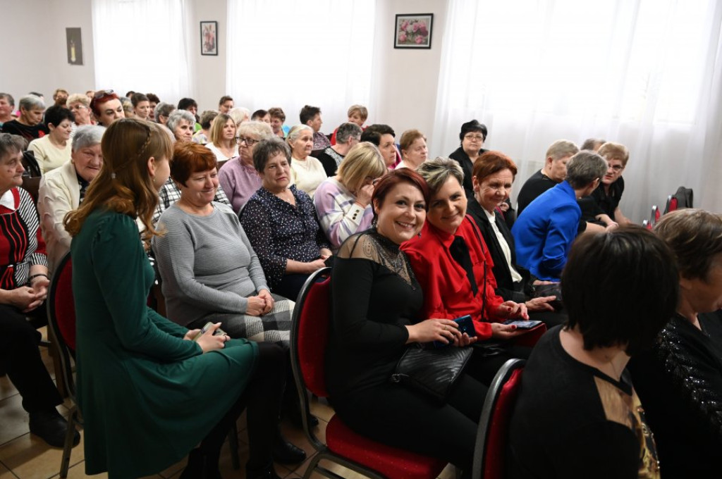Bartek Wrona na Dzień Kobiet w gminie Słupia Konecka [zdjęcia]