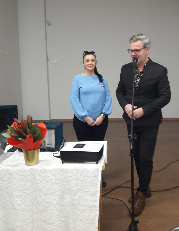 Wspólne śpiewanie na Dzień Kobiet w Kornicy [zdjęcia]