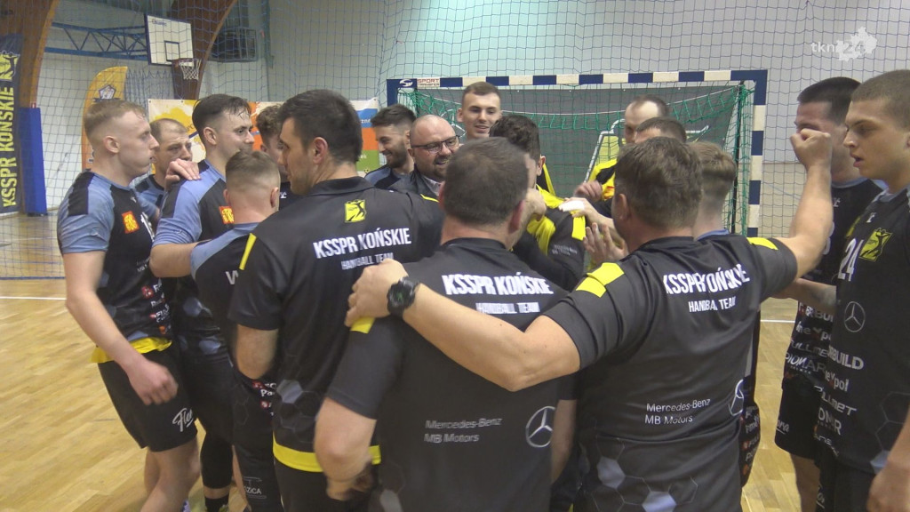 Horror z happy endem! KSSPR wygrywa z SMS ZPRP II Kielce [wideo, zdjęcia]