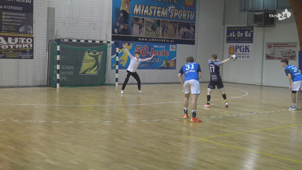Horror z happy endem! KSSPR wygrywa z SMS ZPRP II Kielce [wideo, zdjęcia]