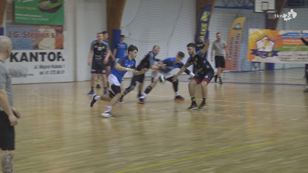 Horror z happy endem! KSSPR wygrywa z SMS ZPRP II Kielce [wideo, zdjęcia]