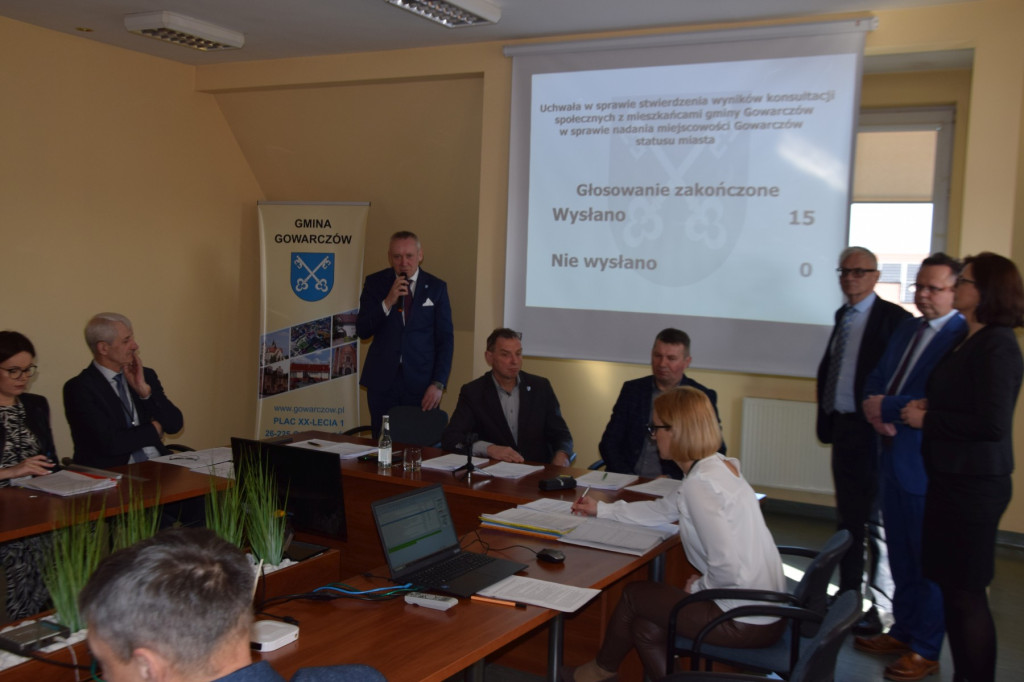 Gowarczów: Radni za prawami miejskimi