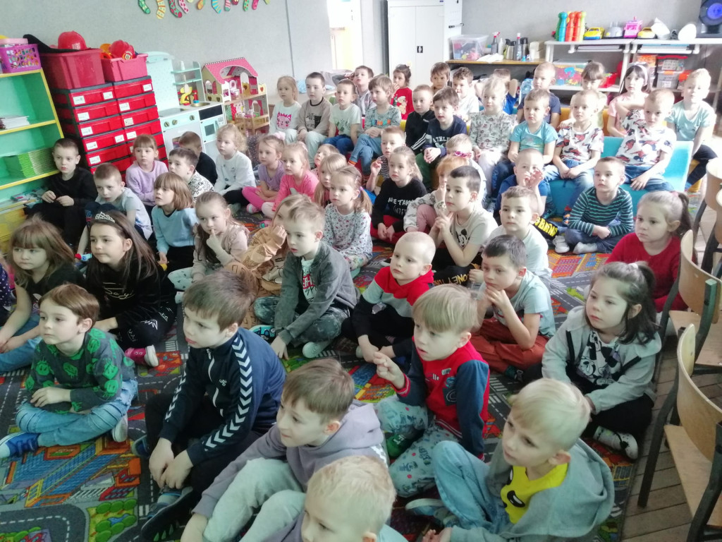 Przedszkolaki ze Stąporkowa solidarnie na Światowy Dzień Zespołu Downa [zdjęcia]