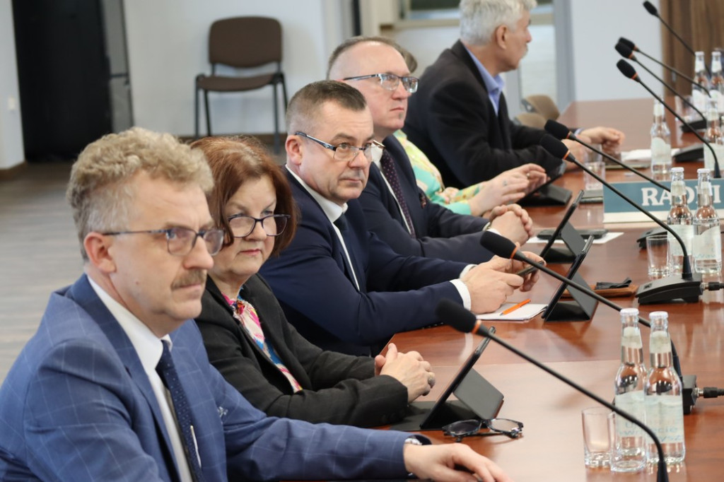 Powiat kupi mieszkanie chronione dla wychowanków pieczy zastępczej