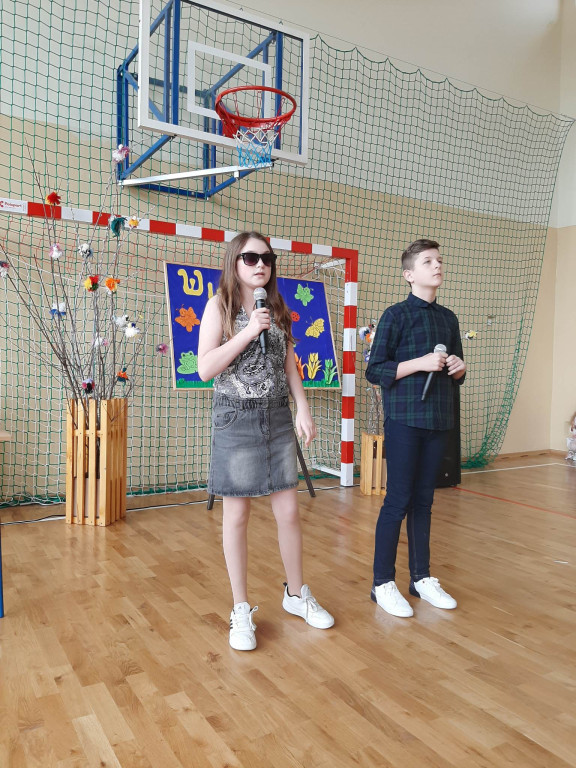 Pokaz mody, koszykówka i talent show na powitanie wiosny w Czermnie [zdjęcia]