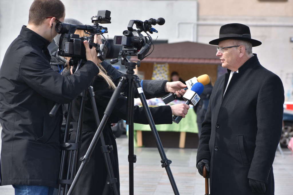Jarmark ruszył. Zawiodła... pogoda [wideo, zdjęcia]