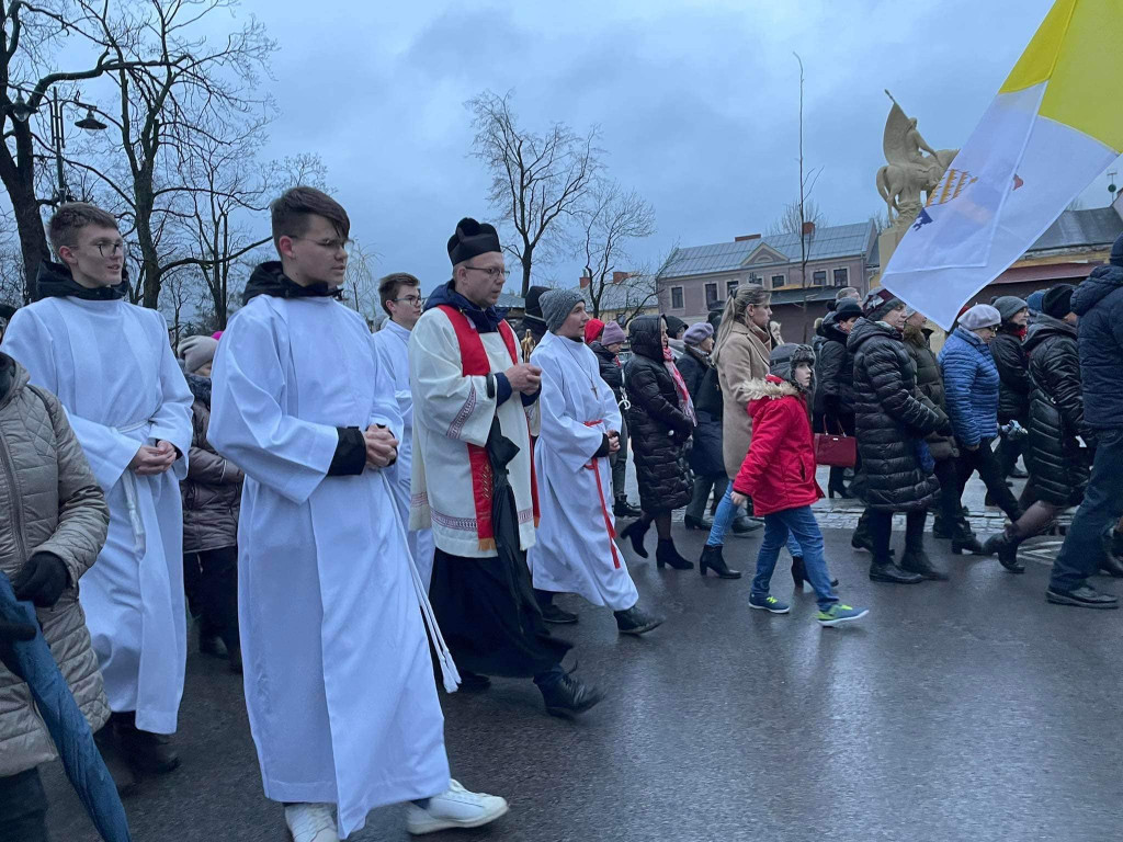 Droga krzyżowa przeszła ulicami Końskich [fotorelacja]