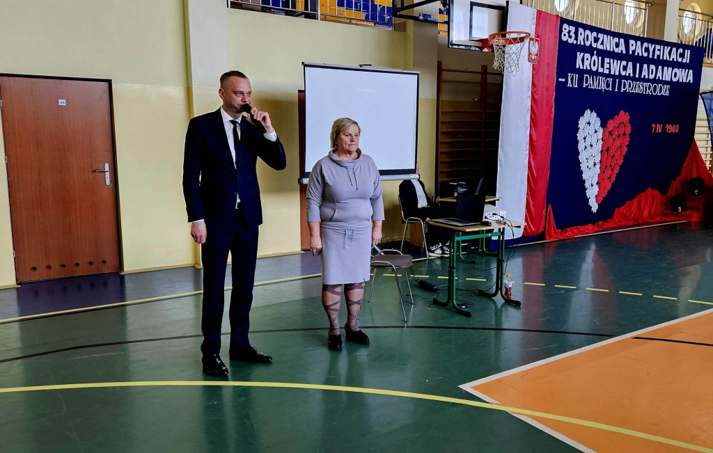 83 rocznica pacyfikacji Królewca i Adamowa. Uczniowie uczcili pamięć pomordowanych