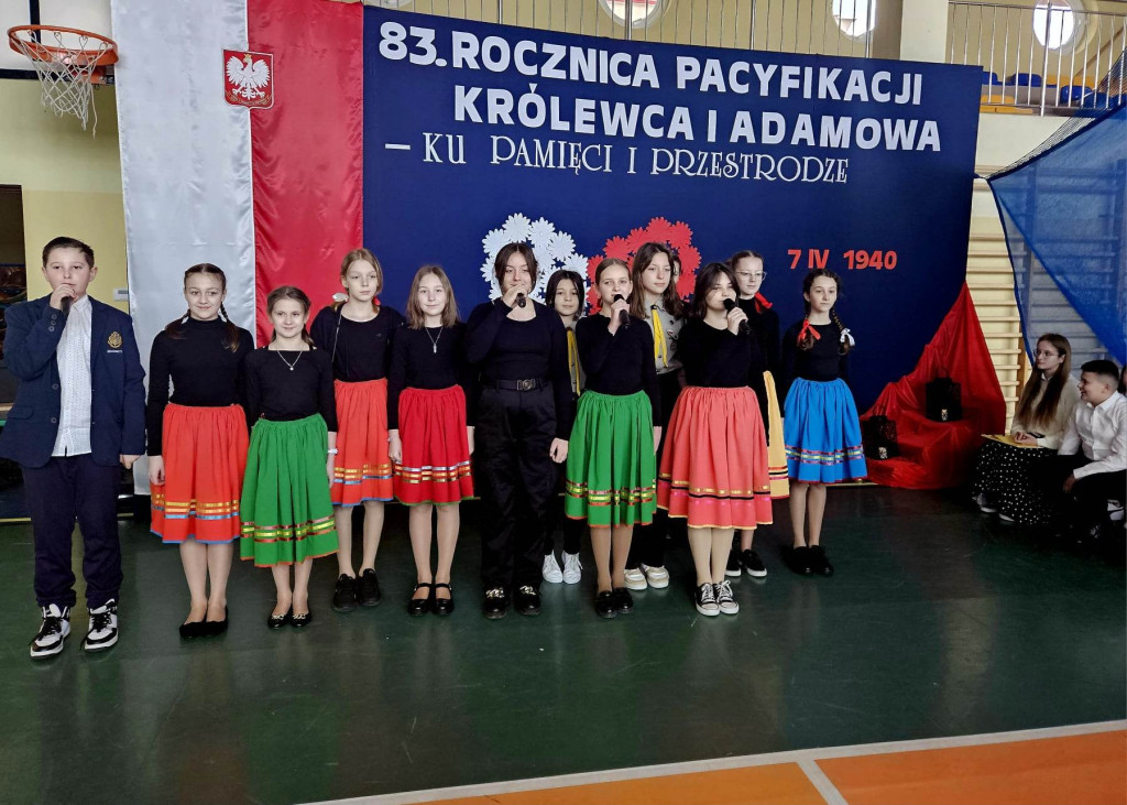 83 rocznica pacyfikacji Królewca i Adamowa. Uczniowie uczcili pamięć pomordowanych