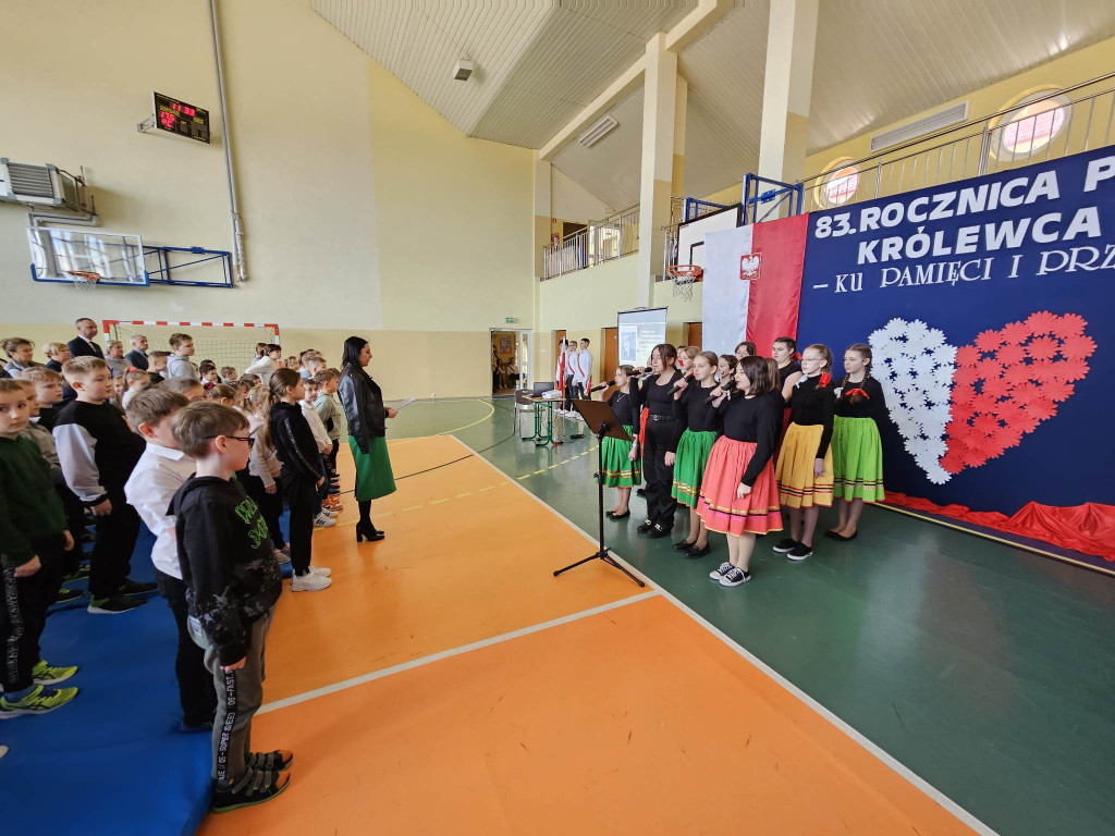 83 rocznica pacyfikacji Królewca i Adamowa. Uczniowie uczcili pamięć pomordowanych