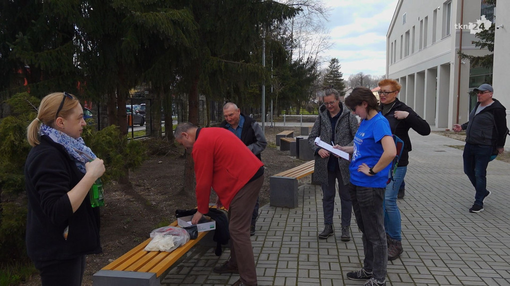 Krajoznawcy i regionaliści sprzątali koneckie szlaki! [wideo, zdjęcia]