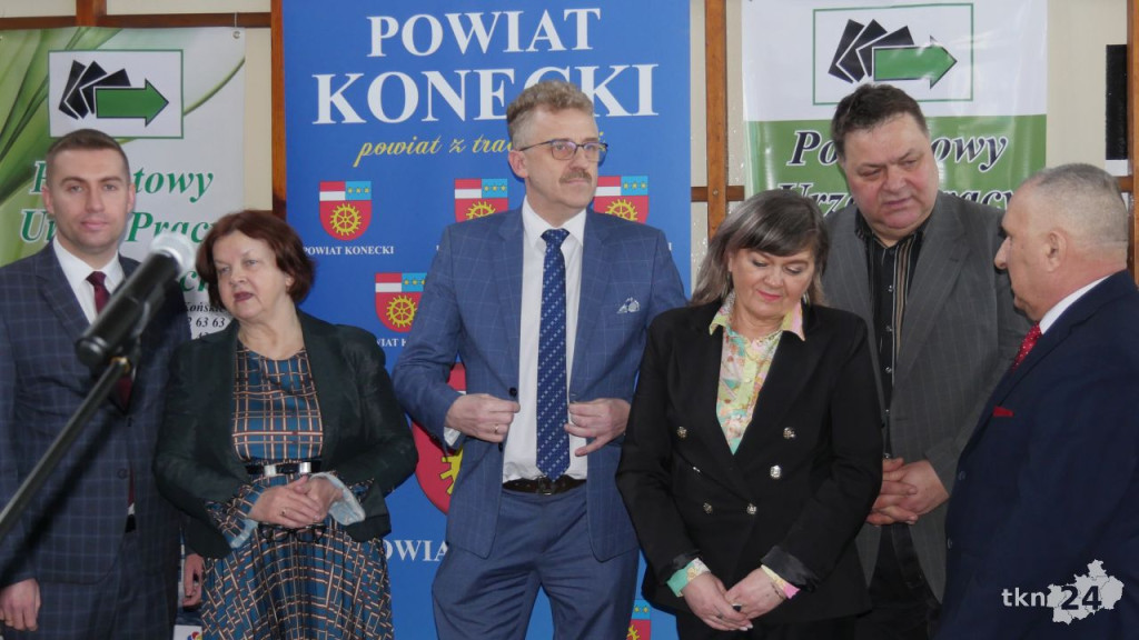 Setki ofert na Powiatowych Targach Pracy 2023 [wideo, zdjęcia]
