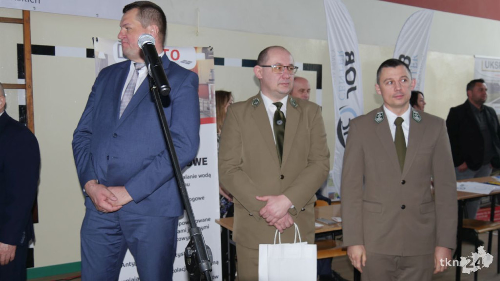 Setki ofert na Powiatowych Targach Pracy 2023 [wideo, zdjęcia]