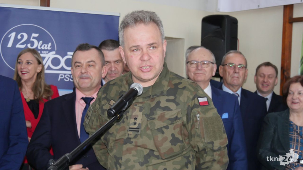 Setki ofert na Powiatowych Targach Pracy 2023 [wideo, zdjęcia]