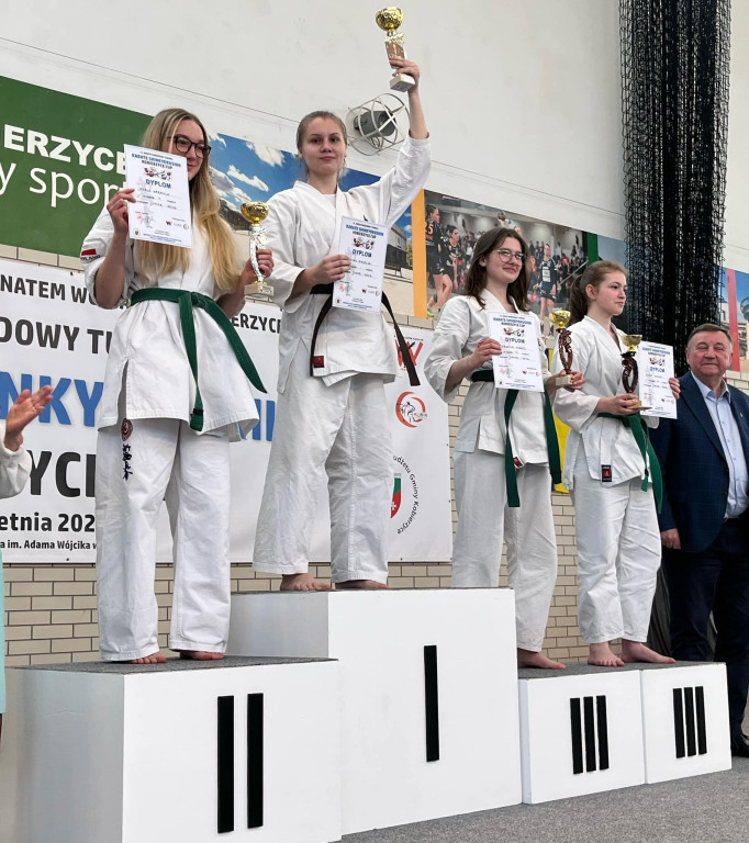 Kobierzyce szczęśliwe dla koneckich karateków [zdjęcia]