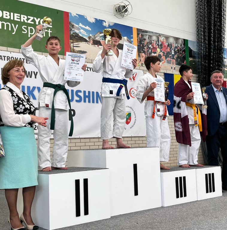 Kobierzyce szczęśliwe dla koneckich karateków [zdjęcia]